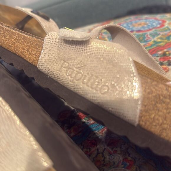 BIRKENSTOCK Papillio Gizeh light gold metalic sandal size 9 - Picture 7 of 8